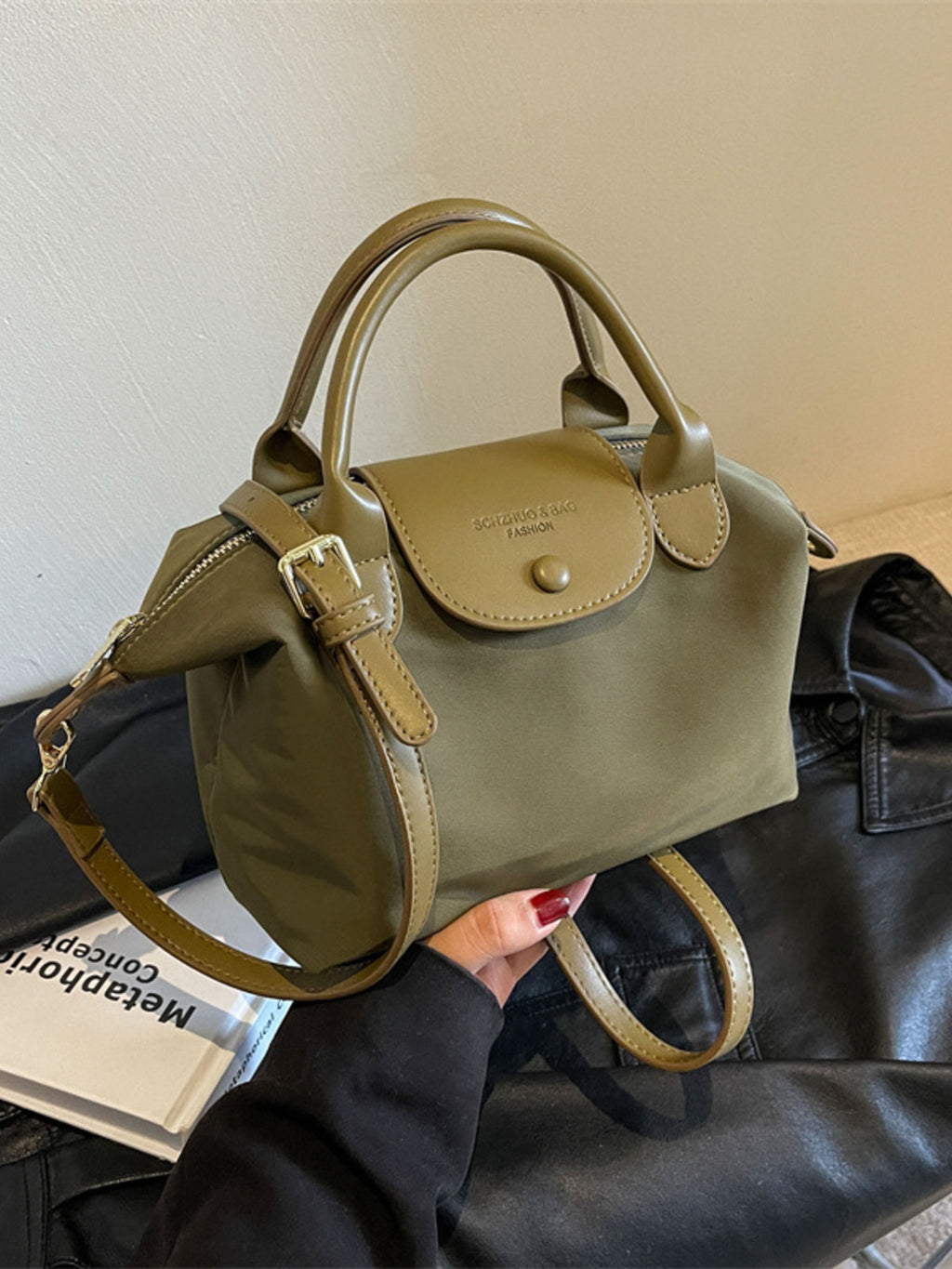 8139ffea6cb44a75b2017fc70e1c37f7-Max